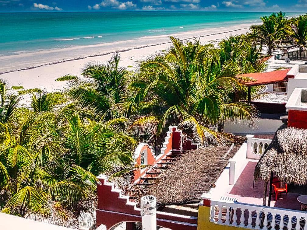 Beachfront Casa Maya Lodge El Cuyo Exterior photo