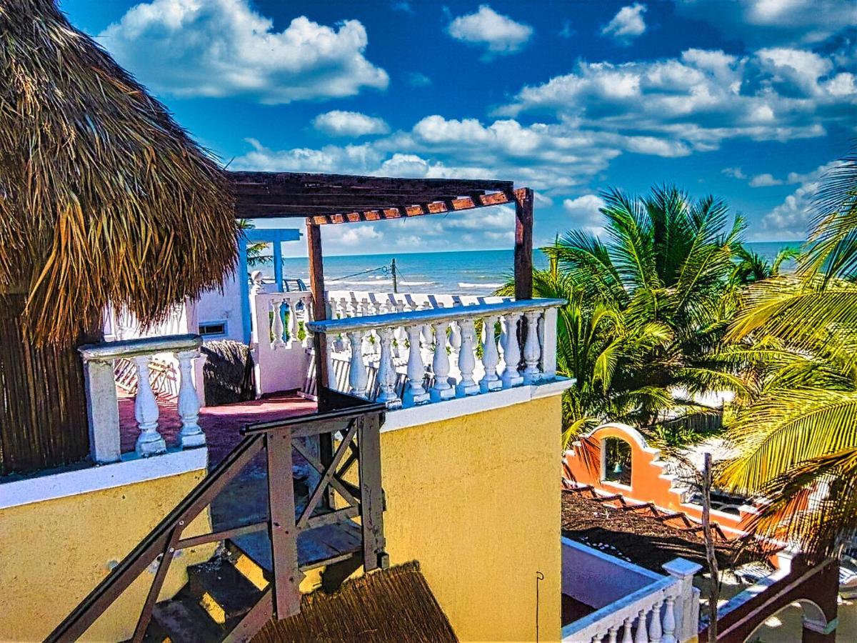 Beachfront Casa Maya Lodge El Cuyo Exterior photo